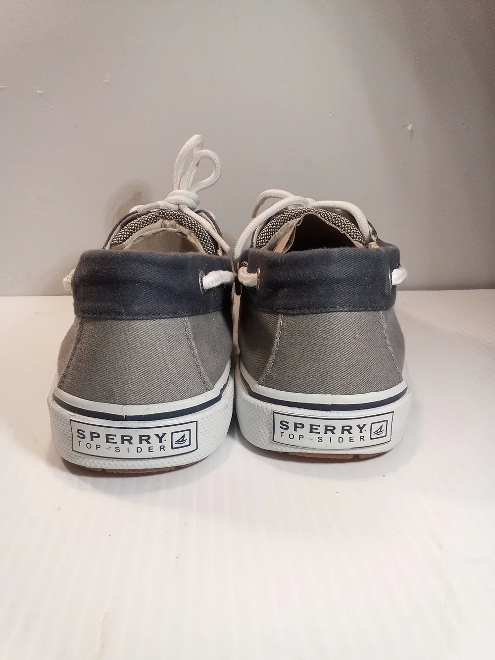Sperry Top-Sider Leeward 2-Eye Gray/Navy Canvas Boat Shoes Lace-Up Men 9.5(S-101